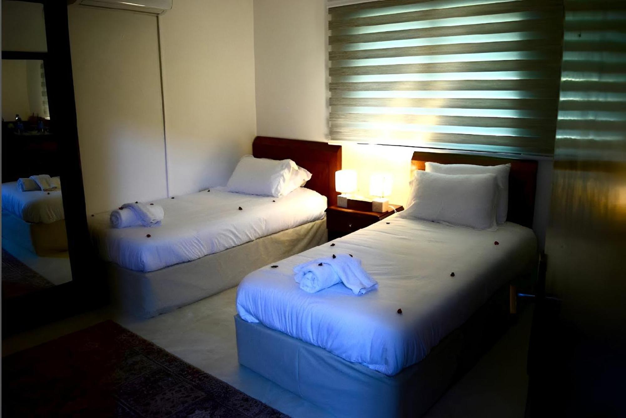 Marvel Hostel Wadi Musa Bagian luar foto