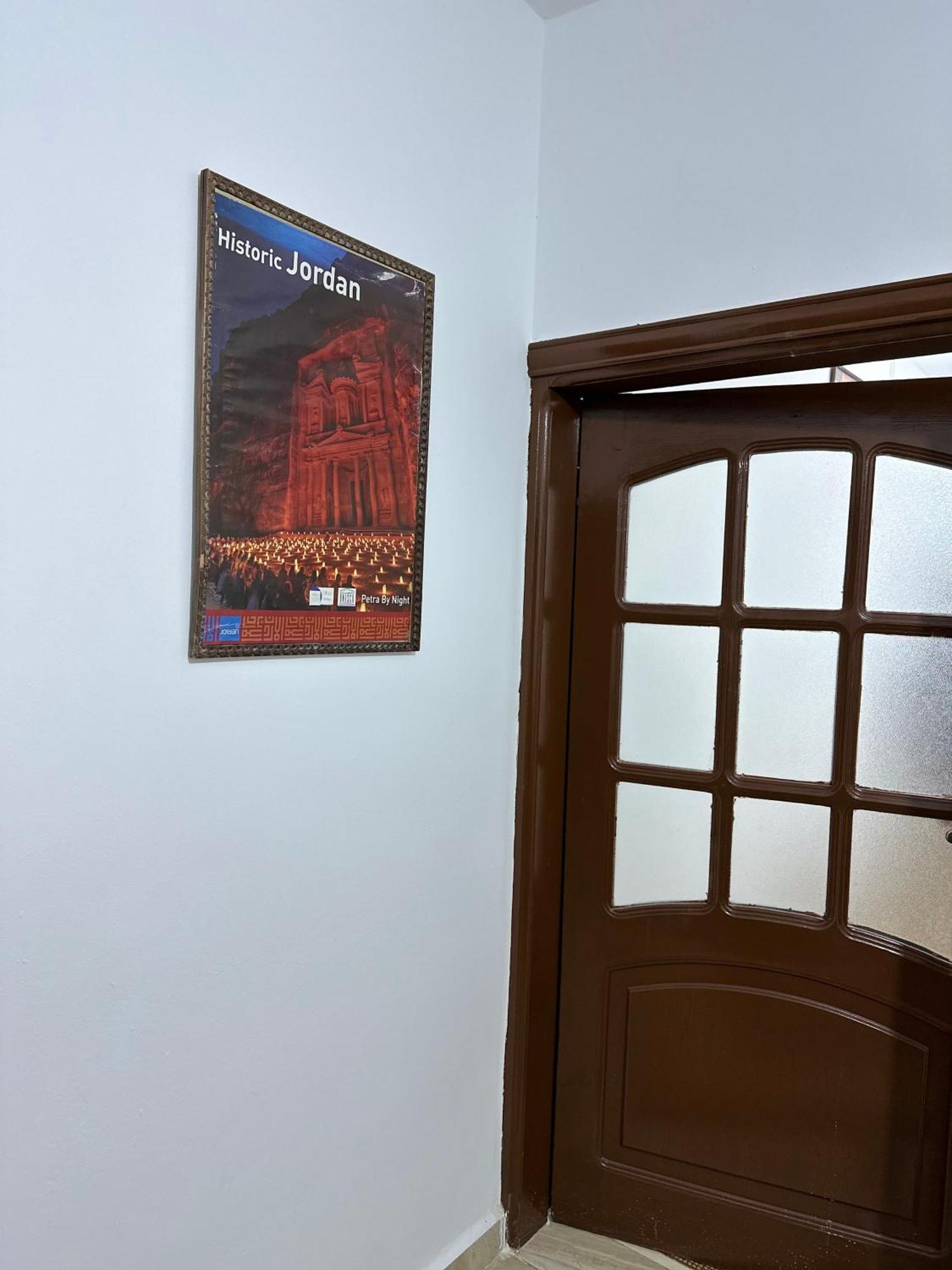 Marvel Hostel Wadi Musa Bagian luar foto