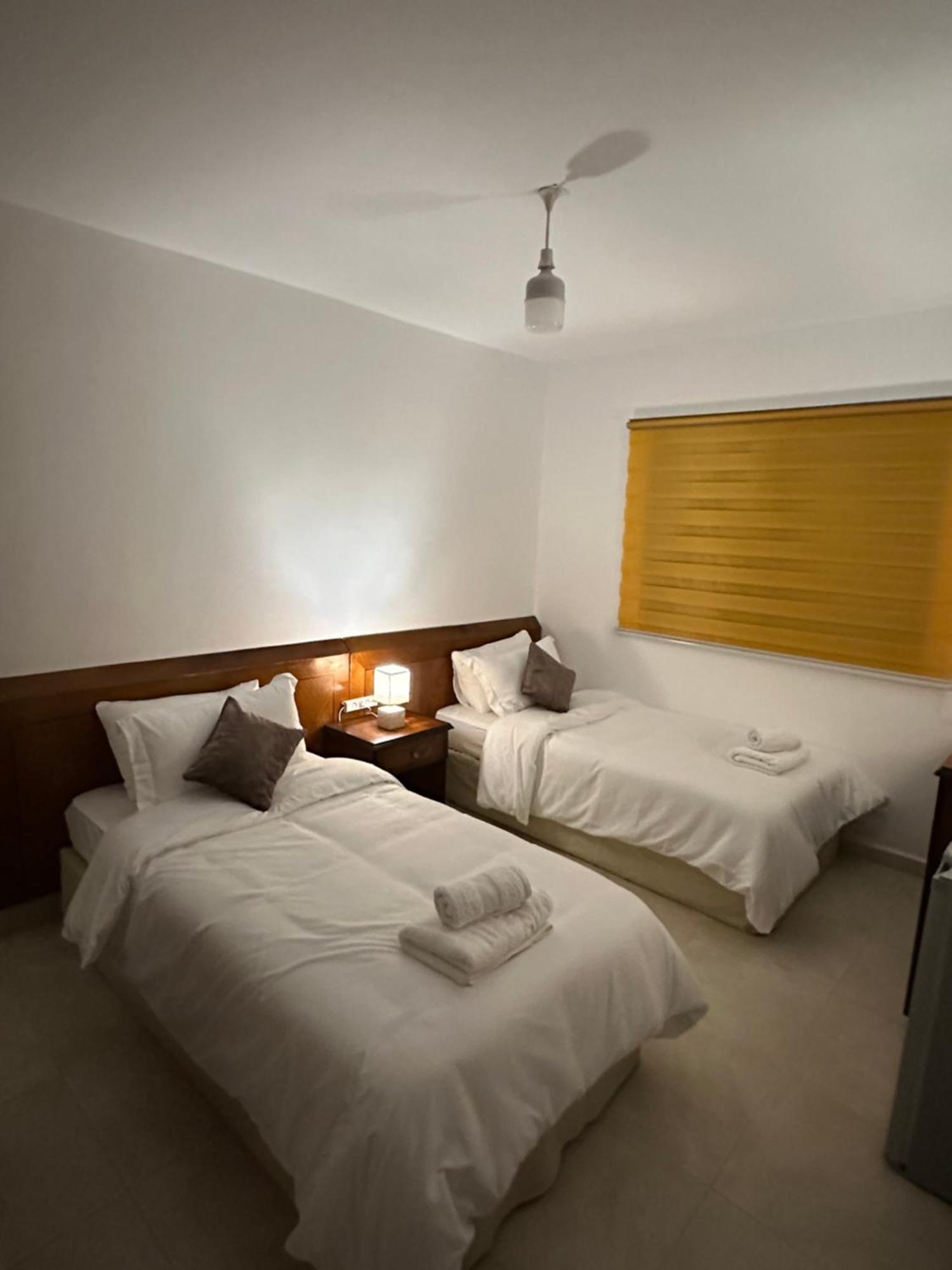 Marvel Hostel Wadi Musa Bagian luar foto